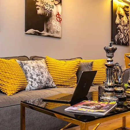 Apollo Close To Medical شقة *