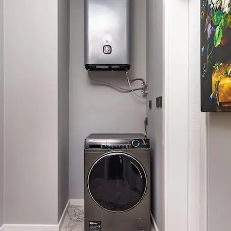 Apollo Close To Medical * بلوفديف