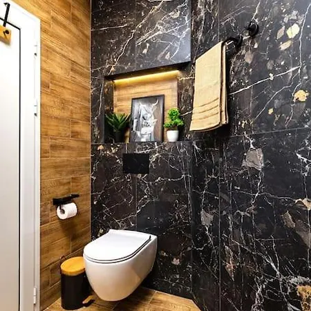 Apollo Close To Medical شقة *