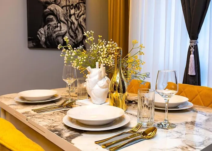 Apollo Close To Medical *